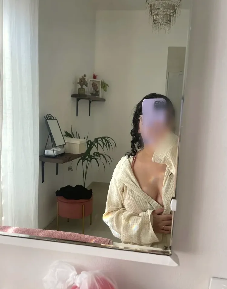 Amanda, 24